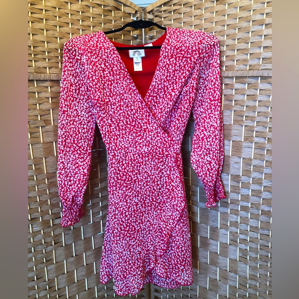 Cute Sweet Storm red dress! ❤️‍🔥🫶🏻              Size Small